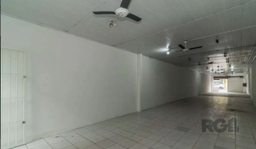 Ponto Comercial/Loja para Aluguel no Bairro Azenha com 132m² de Área Útil