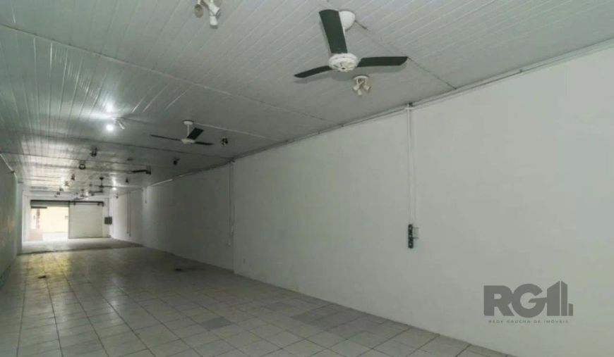 Ponto Comercial/Loja para Aluguel no Bairro Azenha com 132m² de Área Útil