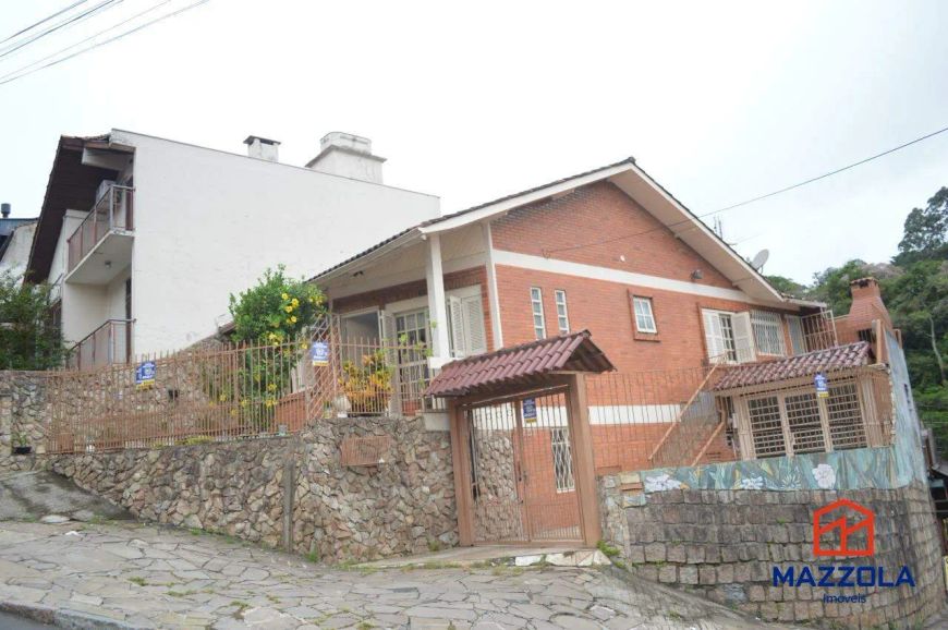 Casa à venda, 3 quartos, 1 suíte, 3 vagas, Glória - Porto Alegre/RS