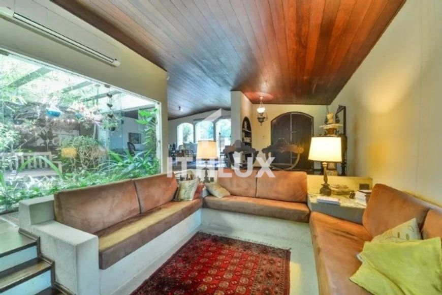 Excelente Casa,440 M², Venda, 5 Dormitórios, 2 Suítes, 4 Vagas Estacionamento, Vila Assunção, POA/RS