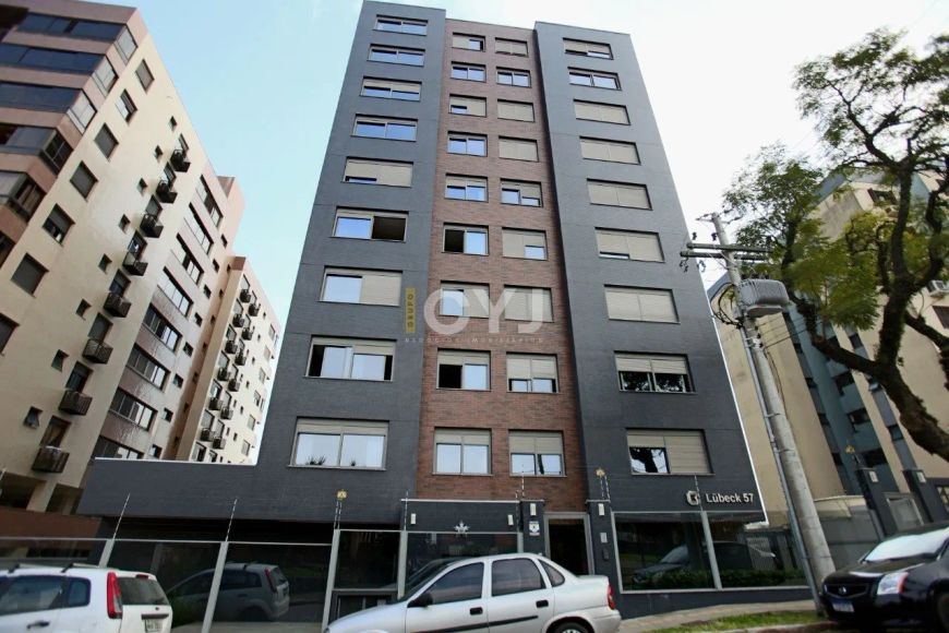 Apartamento com 3 dormitórios/quartos sendo 1 suíte e 2 vagas no bairro Tristeza