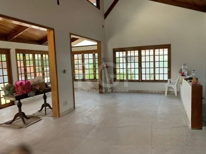 Aluguel de casa residencial na Glória com 500 m² e 3 dormitórios/quartos disponíveis