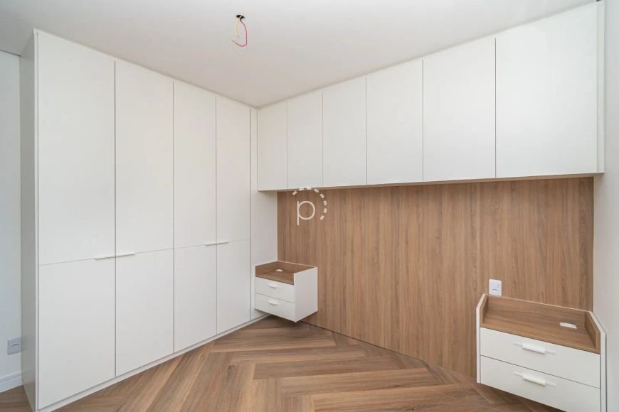 Venda de Apartamento em bairro Tristeza com 66m² Área Const.