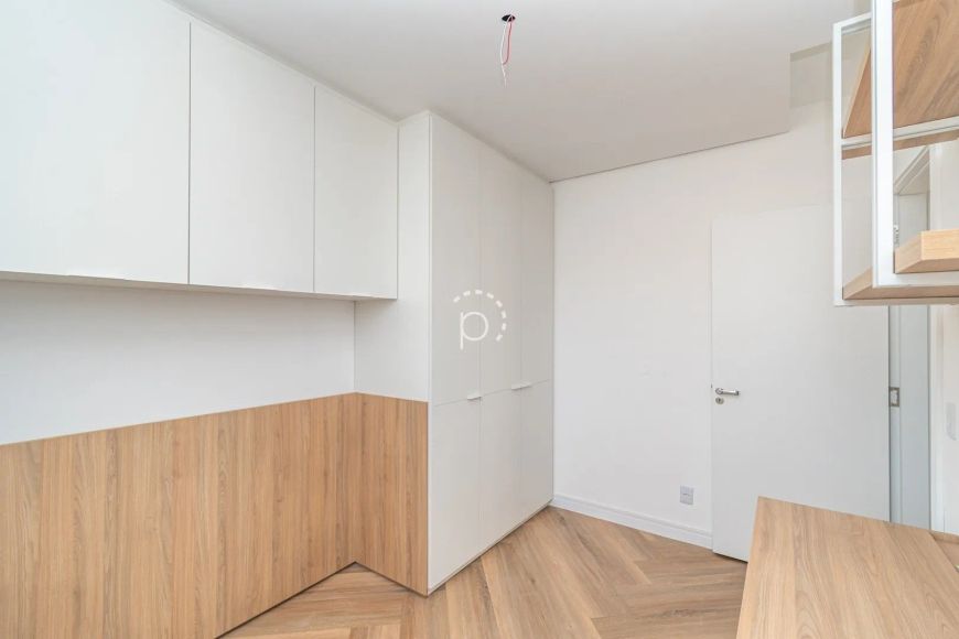 Venda de Apartamento em bairro Tristeza com 66m² Área Const.