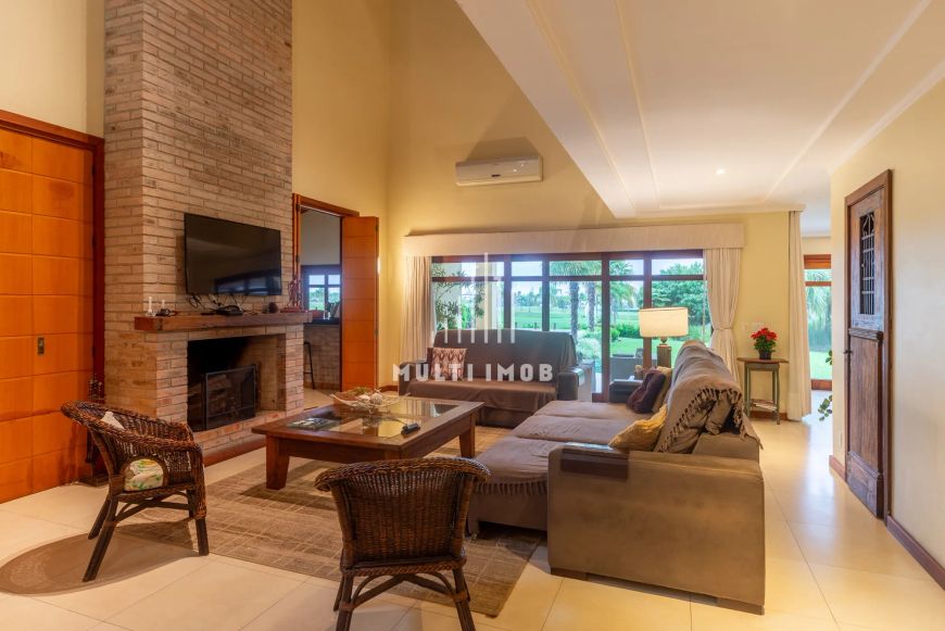 Casa em condomínio 5 suítes no Terra Ville