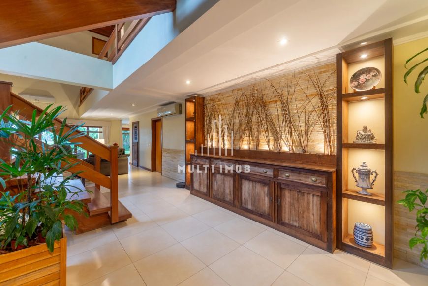 Casa em condomínio 5 suítes no Terra Ville