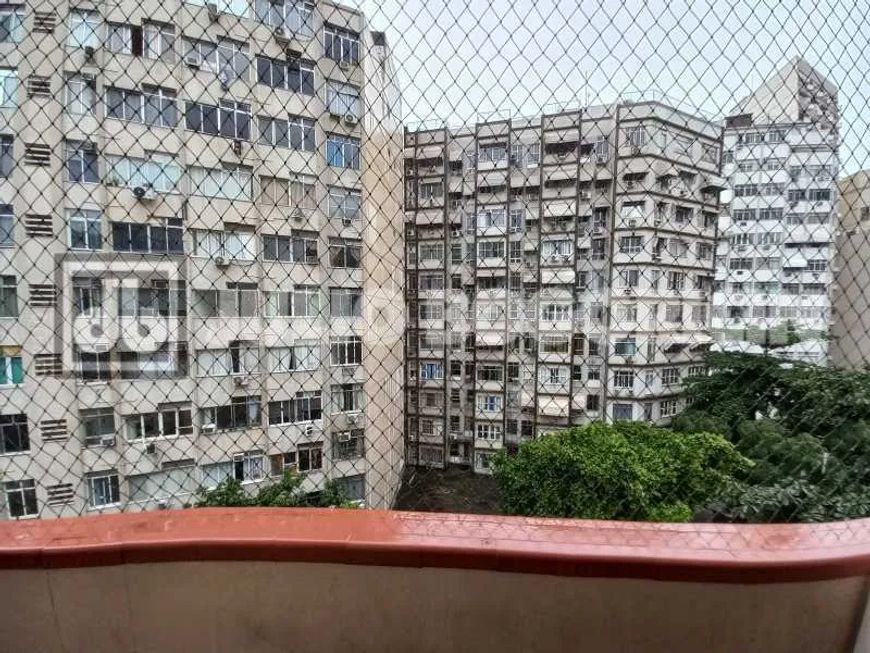 PRÓXIMO PAISSANDU - R$ 7.058,00 POR METRO QUADRADO - 170m² NO IPTU - 4 QUARTOS - 1 SUÍTE- VARANDAS I