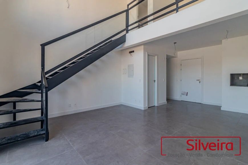 APARTAMENTO DUPLEX 1 DORMITÓRIO - AZENHA