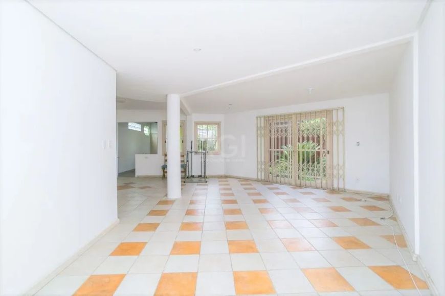 Ótimo sobrado no Cond. La Fuente, próximo do Zaffari Ipanema, com 160m² privativos, divididos em 3 p