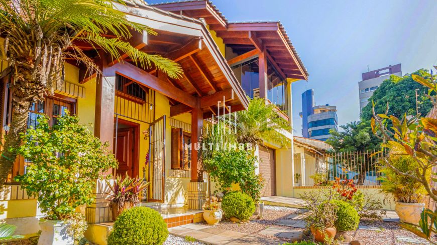 Casa com 362m² no bairro Jardim Lindóia