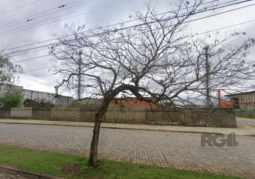 Terreno | Bairro HumaitáAmplo terreno de esquina com cerca de 2.151,56m² (49m X 43,50m), no bairro H