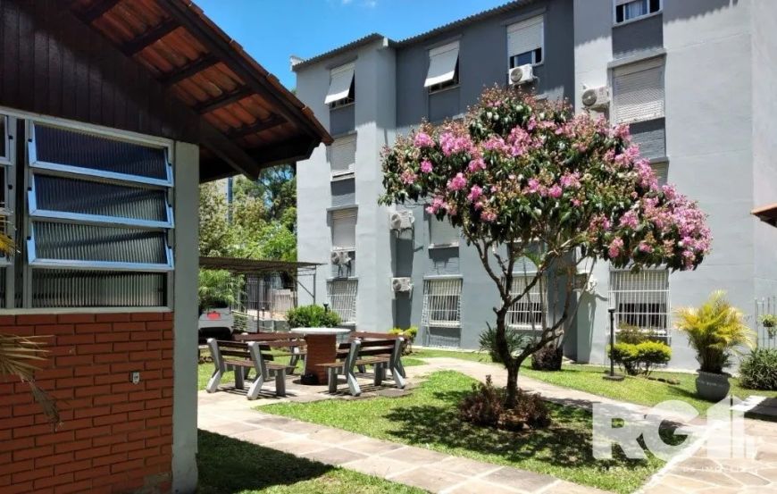 Apartamento no bairro São Sebastião, 02 dormitórios, com 52,00 m² de área privativa, sala para dois