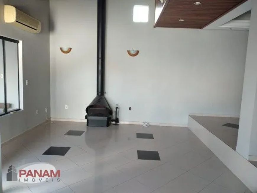 Casa/Sobrado em Jardim Sao Pedro com 300 m² , 5 quarto(s) , 1 suíte(s) , 5 vaga(s).