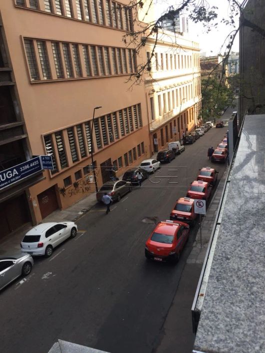 Prédio comercial no Centro Histórico