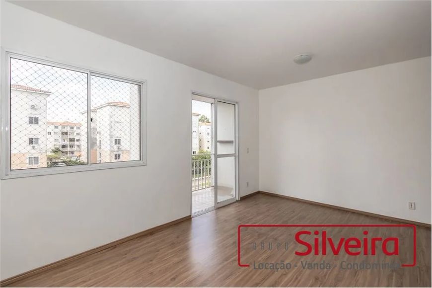 Apartamento em Porto Alegre, no bairro Humaitá, à venda.