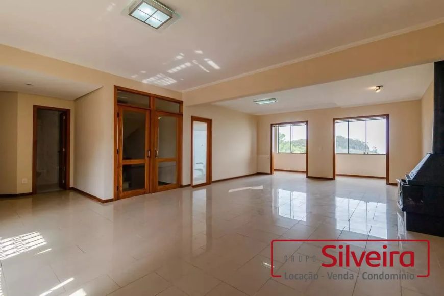 CASA RESIDENCIAL COM 3 DORMITÓRIOS - TERESÓPOLIS