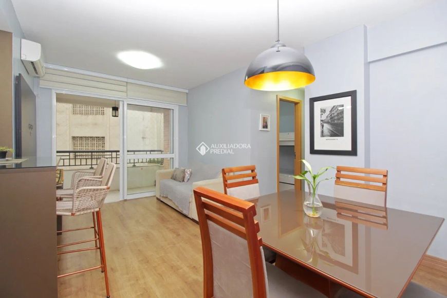 Ótimo Apartamento mobiliado, 2 quartos, suíte, vaga coberta e infra de resort.