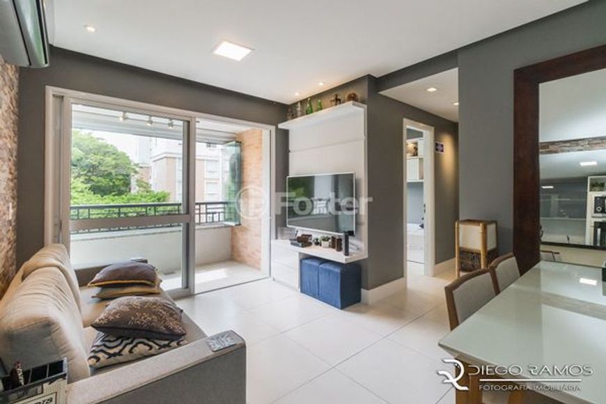 Apartamento para venda com 69 metros quadrados com 2 quartos em Passo da Areia - Porto Alegre - RS