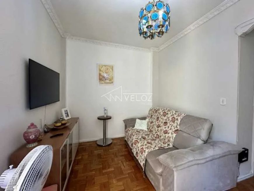 Apartamento - / Residencial / Catete