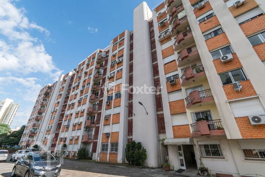 Apartamento com 2 quartos em andar alto com linda vista e privacidade armários planejados e garagem!