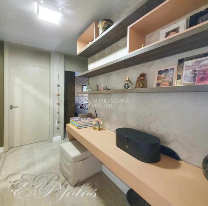 Apartamento no bairro Humaitá