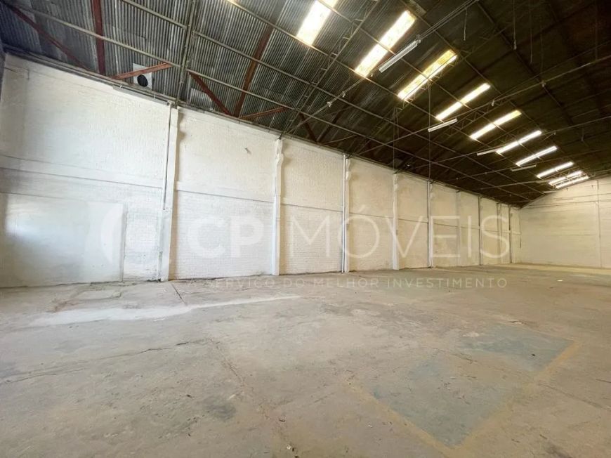 Depósito/Pavilhão em Porto Alegre, no bairro Santa Maria Goretti, para locação.
