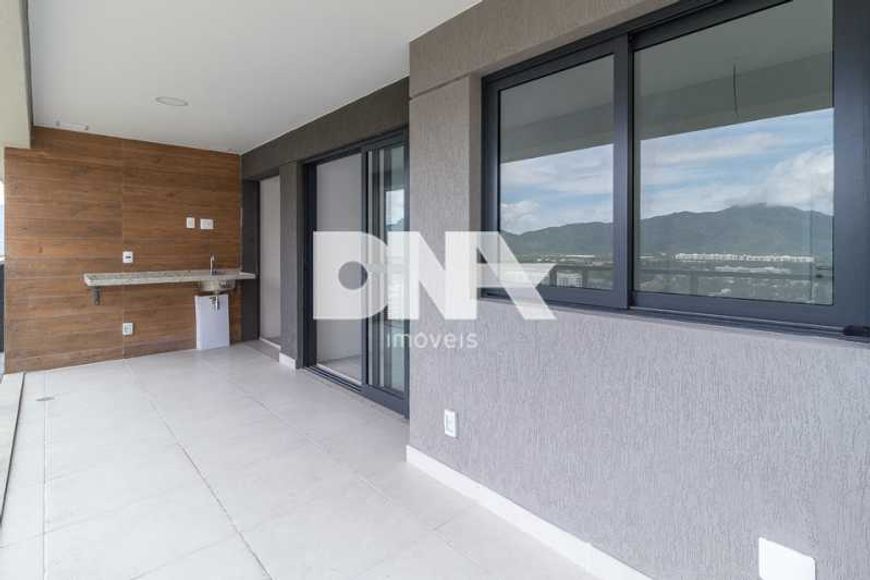 Apartamento - / Residencial / Recreio dos Bandeirantes