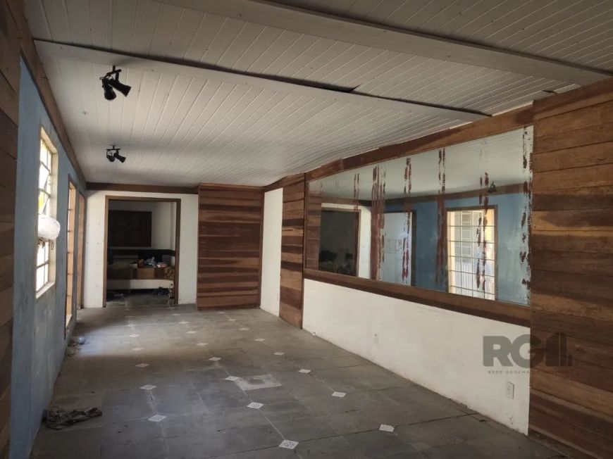 Locação de Casa Comercial em Localização PrivilegiadaAmpla casa comercial com aproximadamente 150 m²