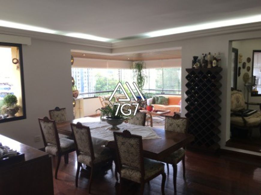 APARTAMENTO À VENDA NO MORUMBI