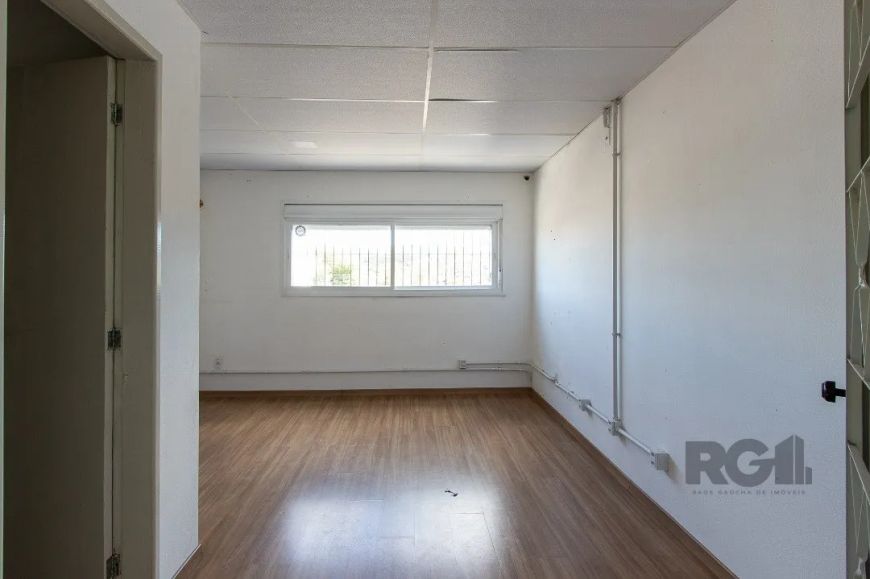 Conjunto composto por 4 salas comerciais com aproximadamente 90m², para locação no bairro Hípica, co