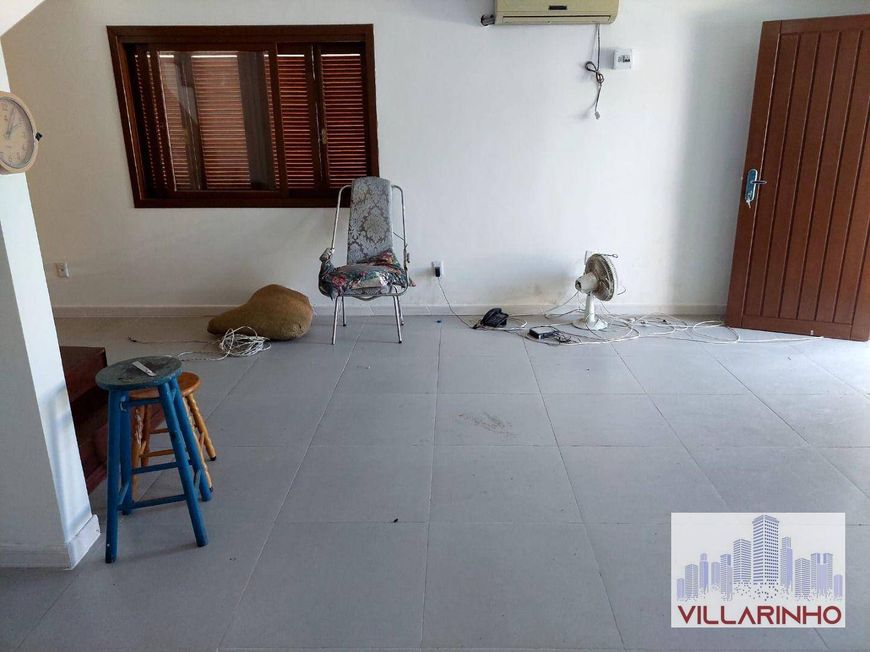 Linda e confortável residência ao lado da escola Mãe De Deus Tristeza
