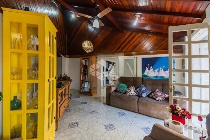 AMPLA CASA DORMITÓRIOS BAIRRO JARDIM FLORESTA