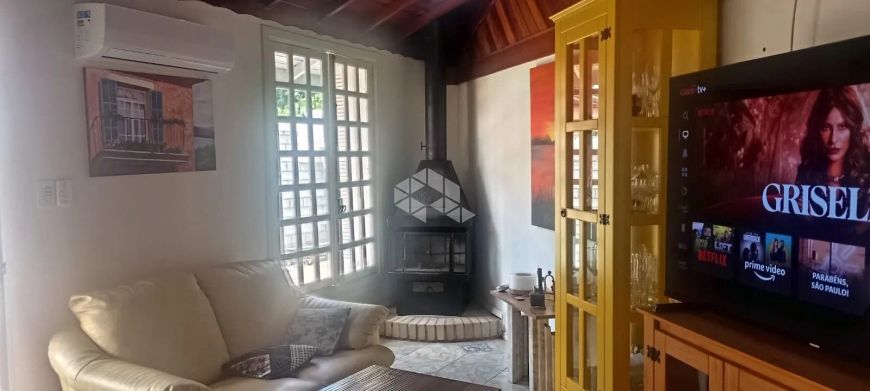 AMPLA CASA DORMITÓRIOS BAIRRO JARDIM FLORESTA