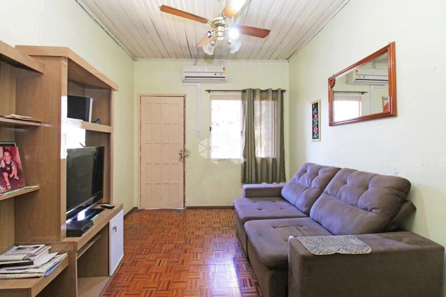 Casa 3 Dormitórios c/ vaga coberta - Auxiliadora