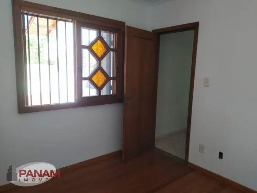Casa/Sobrado em Jardim Sao Pedro com 213 m² , 3 quarto(s) , 1 suíte(s) , 3 vaga(s).