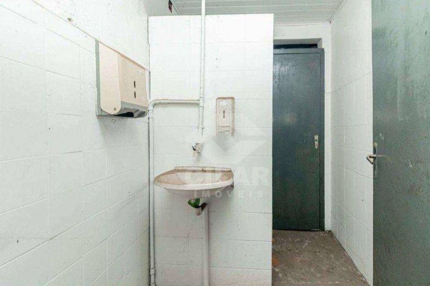 Pavilhão para alugar, 300 m² por R$ 5.950,00/mês - Navegantes - Porto Alegre/RS