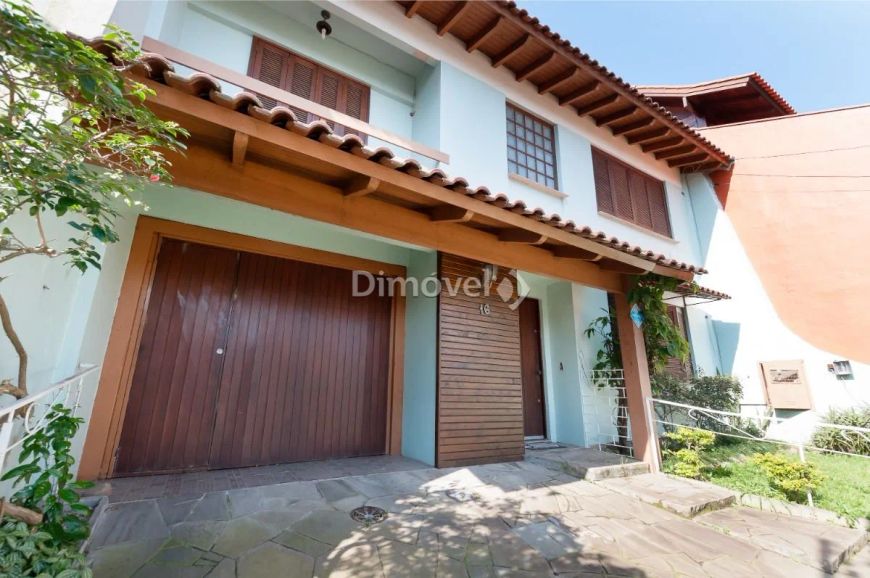 VENDA, CASA com 360m², 4 dormitório(s), 2 vaga(s). IPANEMA, PORTO ALEGRE.