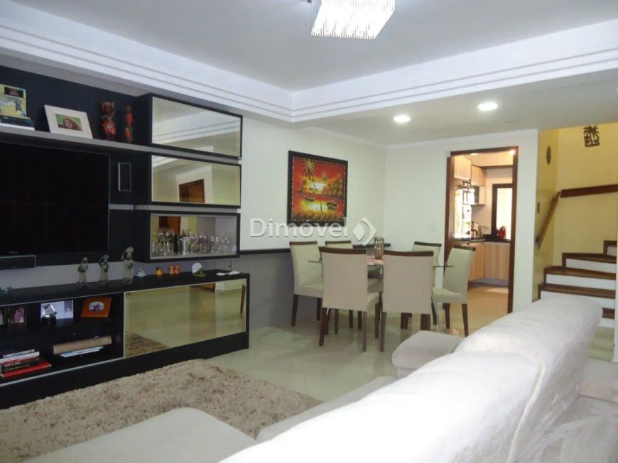 VENDA, CASA com 180.83m², 3 dormitório(s), 3 vaga(s). IPANEMA, PORTO ALEGRE.