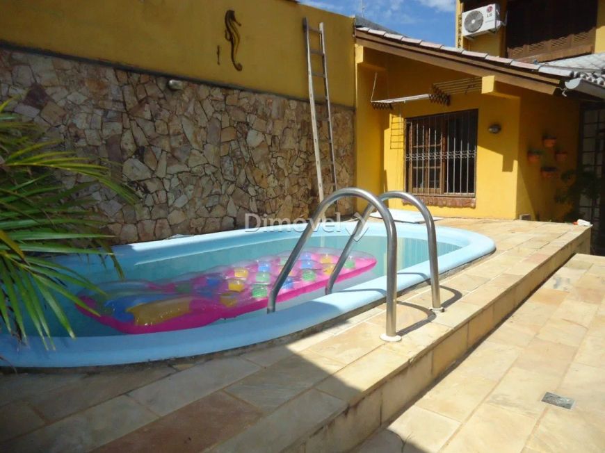 VENDA, CASA com 180.83m², 3 dormitório(s), 3 vaga(s). IPANEMA, PORTO ALEGRE.