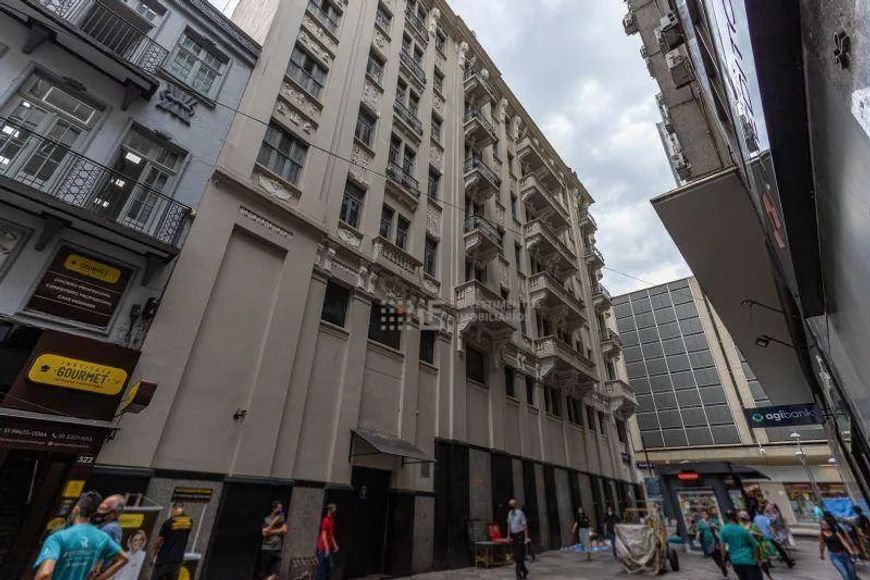 Aluguel Prédio Comercial Centro de POA - 1768m²