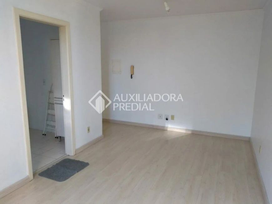Apartamento de 2 quartos com vaga, próximo a PUC-RS.