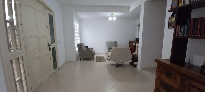 Casa para Venda em Porto Alegre, Santana, 3 dormitórios, 1 suíte, 3 banheiros, 4 vagas