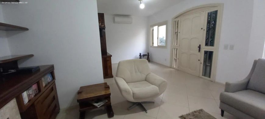 Casa para Venda em Porto Alegre, Santana, 3 dormitórios, 1 suíte, 3 banheiros, 4 vagas