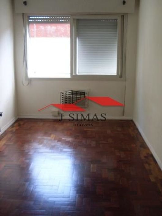 Apartamento (Padrão), com 2 quartos e 1 banheiros à Venda, 62 m² em Porto Alegre/RS