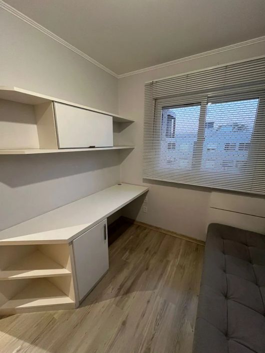 Imóvel para venda tem 82 metros quadrados com 2 quartos em Passo da Areia - Porto Alegre - RS