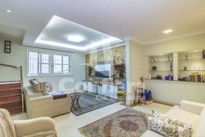 Ótima casa 3 d c/4 gar no bairro Petrópolis