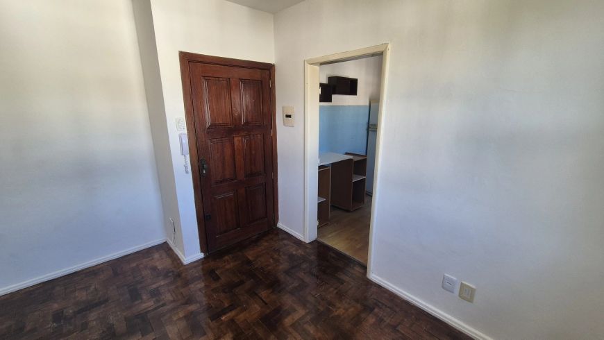 PLANEJAR IMÓVEIS ALUGA: Apartamento de 01 quarto mobiliado com estacionamento, área de serviço, cozi