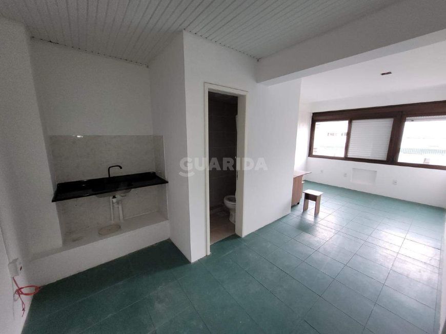 Apartamento de 1 dormitórios no bairro Cidade Baixa.