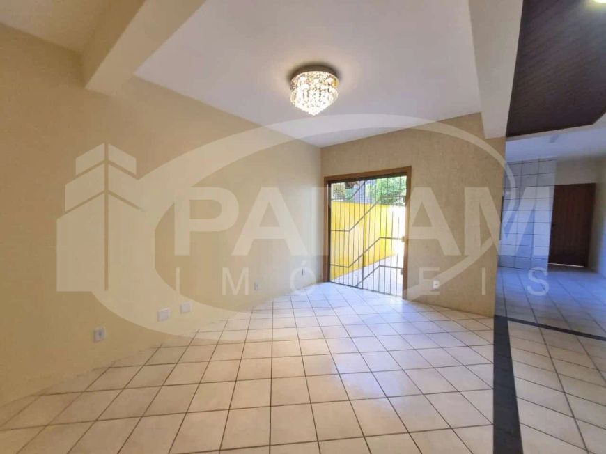 Casa/Sobrado em Parque Santa Fe com 159.96 m² , 3 quarto(s) , 1 suíte(s) , 2 vaga(s).