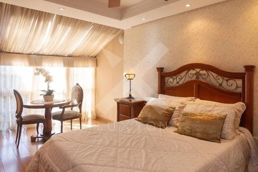 Casa mobiliada com 4 dormitórios, Boa Vista